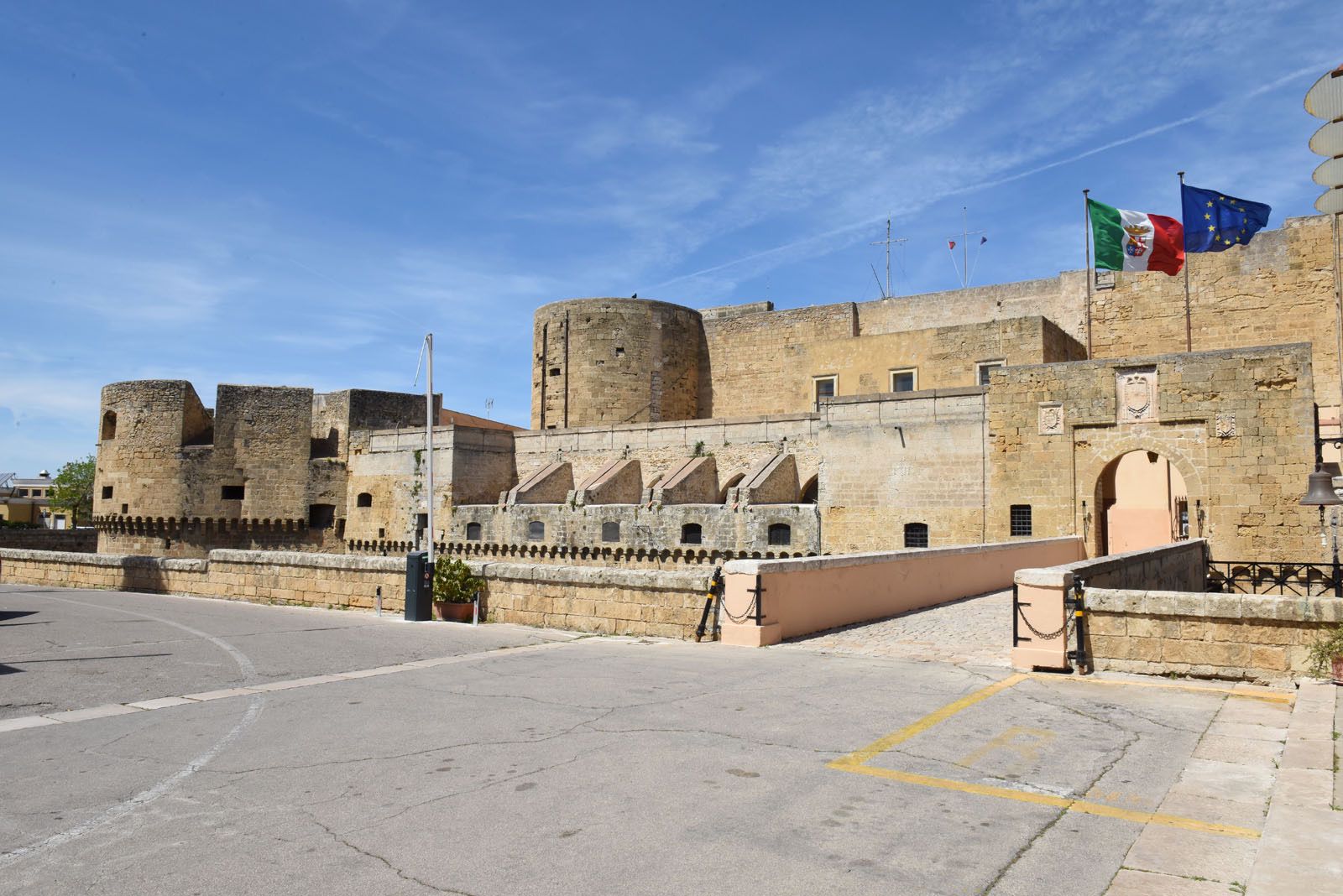 Brindisi: Ripartono le visite guidate al Castello Svevo a cura della Associazione Le Colonne